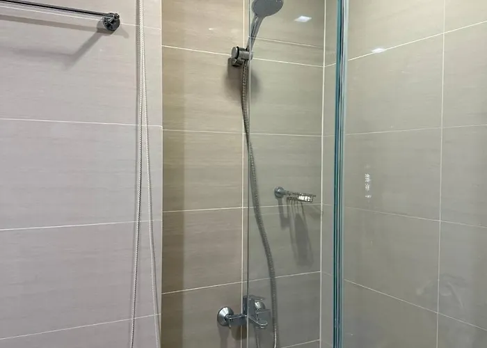 Affordable Bgc, Service Aparthotel